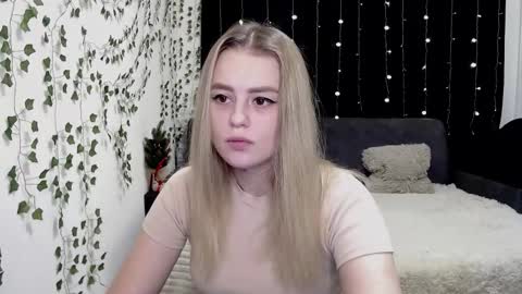 sofia_rosemary online show from January 10, 12:26 pm