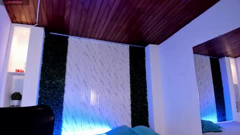 Sofia caramel online show from February 20, 11:01 am