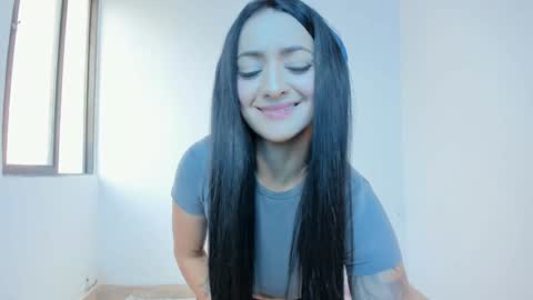 Snapshot of sofiaross1 chatting on January 21, 1:32 pm SOFIA independent model  online show from January 21, 1:32 pm