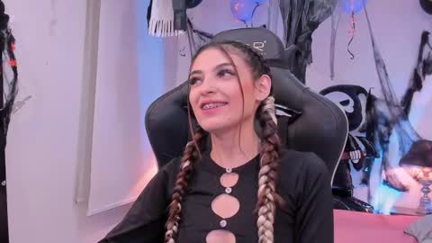 Sofia  Help me reach 5K followers  online show from October 16, 8:33 pm