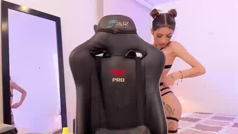 Sofia  Help me reach 5K followers  online show from September 16, 9:12 pm