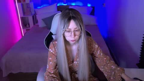 Sofia online show from November 4, 2:05 am