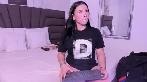      online show from November 5, 11:26 am