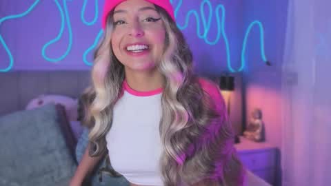 Sofi online show from November 18, 12:28 pm