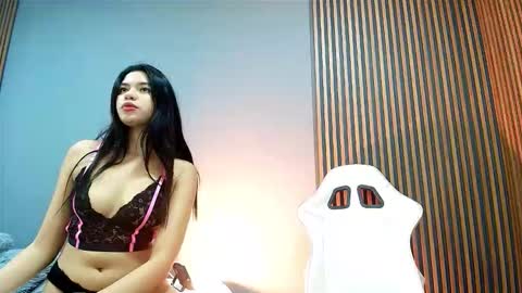 sofy west online show from October 2, 3:00 am