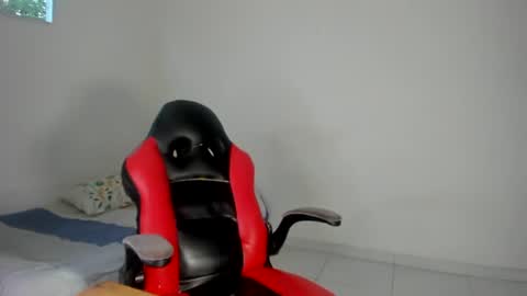 Moonie  online show from September 10, 10:43 pm