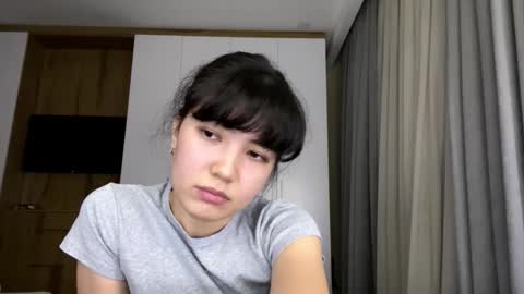 Sakura online show from December 19, 8:12 pm