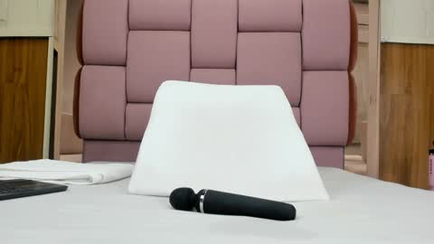 Sophia online show from November 24, 1:35 pm