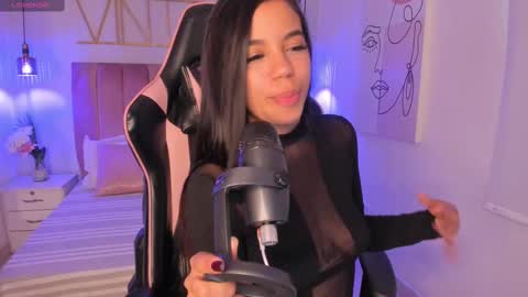 Sophie Hill  online show from September 24, 8:19 pm