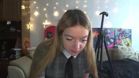 SophiaSonata online show from February 11, 8:48 am