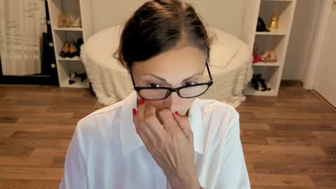 Sophie online show from September 15, 6:37 pm