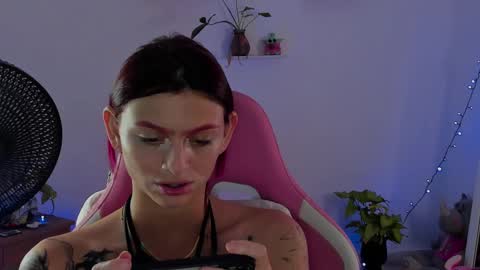 sophie doll online show from December 13, 8:47 pm