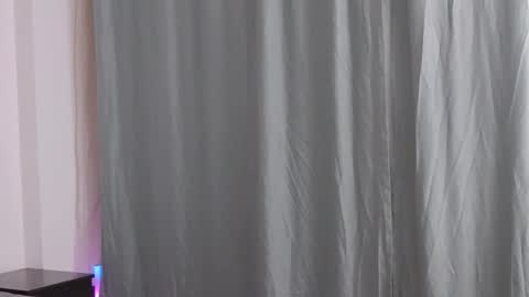 Sophie jeans online show from September 25, 8:50 pm