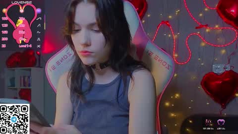 sophie_nomenal_ online show from February 8, 5:38 pm