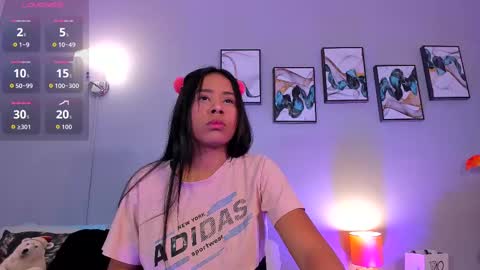 sophie_w1 online show from November 24, 12:18 pm