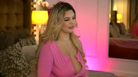 Sophie online show from November 14, 7:30 am