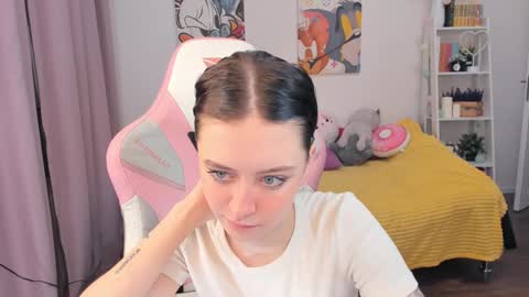 Sophie  online show from December 28, 4:30 am