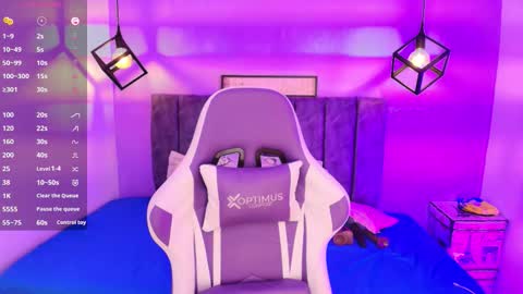         online show from December 2, 3:58 pm