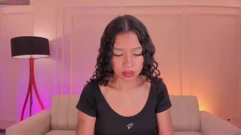 Sophie Houston online show from September 13, 5:15 am