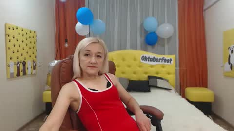 sophiekittyy online show from September 20, 6:55 am