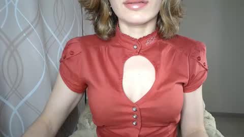 Sophiemisss online show from November 12, 2:15 pm