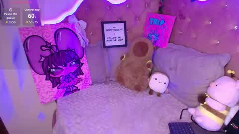   Sophie  online show from October 18, 8:54 pm