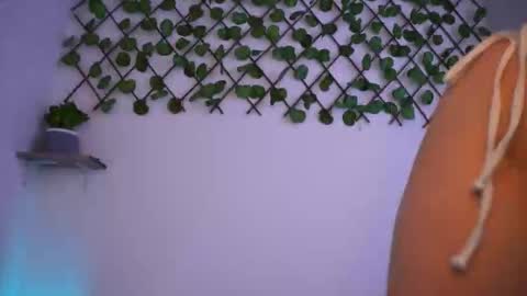 Sophiie online show from November 10, 1:50 pm