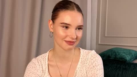 sylene online show from November 27, 3:37 pm