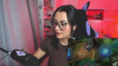 Snapshot of soy___lili chatting on October 23, 12:16 am Lili online show from October 23, 12:16 am