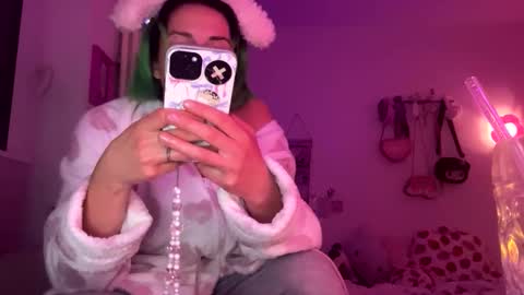 Spacegirl online show from November 10, 10:16 pm