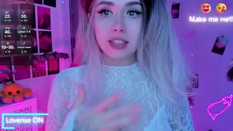  SparkleMona  online show from February 20, 1:46 am