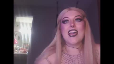 spiderrose2983 online show from December 15, 12:38 am