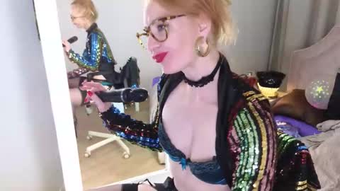 Alisa online show from February 8, 4:00 pm