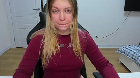 Snapshot of stacy_miraclee chatting on December 30, 7:59 am Stacy  online show from December 30, 7:59 am