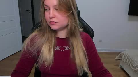 Stacy  online show from December 5, 11:00 am