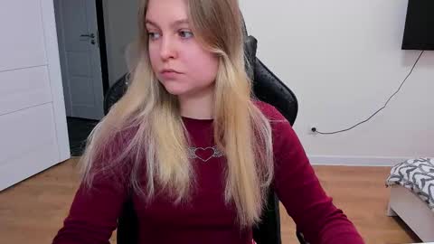 Snapshot of stacy_miraclee chatting on March 12, 10:37 am Stacy  online show from March 12, 10:37 am