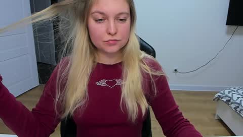 Snapshot of stacy_miraclee chatting on January 28, 1:59 pm Stacy  online show from January 28, 1:59 pm