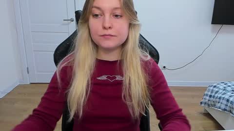 Snapshot of stacy_miraclee chatting on February 7, 9:58 am Stacy  online show from February 7, 9:58 am