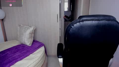 Stacy Conner online show from October 6, 5:40 pm