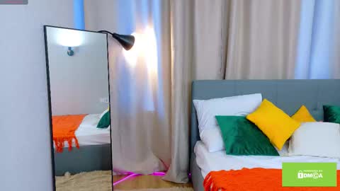 Nina online show from September 25, 3:49 am