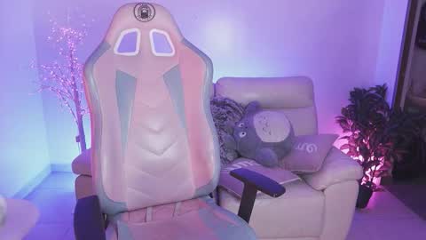 Yoko online show from September 25, 12:37 pm