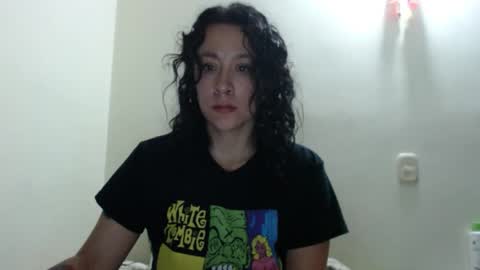 Snapshot of steel_girl chatting on October 1, 12:48 am Luna Fox online show from October 1, 12:48 am