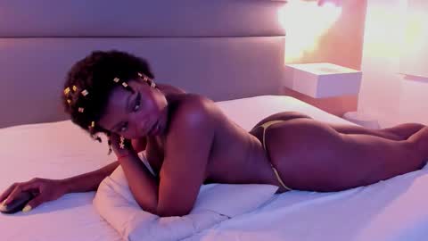 STELA online show from November 10, 5:19 pm