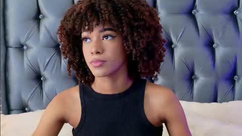 S T E L L A online show from November 25, 10:32 pm