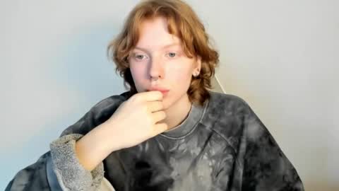 S T E L L A online show from February 24, 9:41 am