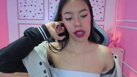 Stephania online show from October 2, 11:59 am