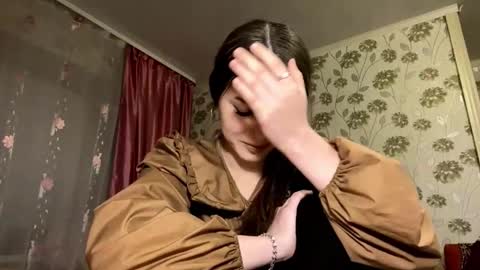 Stephani online show from February 15, 4:06 pm