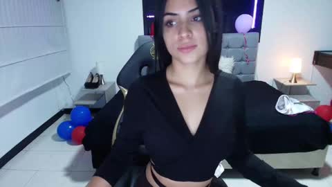 stephany_rodriguez_ online show from February 20, 4:47 pm