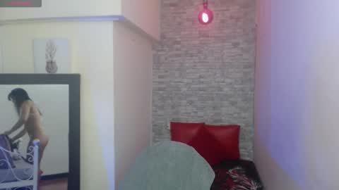 stephany_rodriguez_ online show from November 16, 1:33 pm