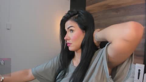 S T E P H A N Y A online show from December 20, 7:40 pm